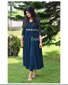 Simple Frock Design, Designer Anarkali Dresses, Stylish Kurtis Design, Elegant White Dress, Simple Frocks, Anarkali Dress Pattern