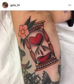 Traditional Tattoo Love, Traditional Tattoo Outline, Traditional Heart Tattoos, Traditional Tattoo Inspiration, Neotraditional Tattoo, Traditional Style Tattoo, Tattoo Concepts, Traditional Tattoo Sleeve