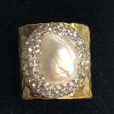 Large Baroque White Freshwater Pearl Ring Which Is Adjustable With Austrian Crystals Surrounding It. Ring Comes In Gold Plated With White Pearl Or Black Plated With White Pearl Your Choice. Yellow Citrine Ring, Silver Eternity Ring, Luxury Wedding Rings, Dainty Wedding Ring, Big Stone Ring, Pearl Rings, Costume Jewelry Rings, Freshwater Pearl Ring, Vintage Sterling Silver Rings