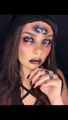 Third Eye Makeup, Fortune Teller Makeup, Basketball Nails, Brighton Wedding, Hot Halloween Outfits, Halloween Eye Makeup, Face Art Makeup, Hallowen Costume