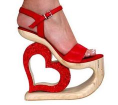 Makes you sexy without damaging your toes :)---Toes hell, what about the ankles?...Connie ( hips, head, etc.) Crazy Heels, Heart Shoes, Funky Shoes, Shoes Photo, All About Shoes, Unique Shoes, Shoe Art