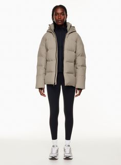 THE SUPER PUFF₂O™ | Aritzia Puffy Coat Outfit, Super Puff Mid, Aritzia Super Puff, The Super Puff, Puffer Jacket Style, Super Puff, Boyfriend Hoodie, Puffy Coat, Down Puffer Jacket