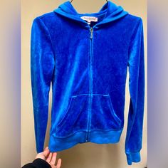 Barely Worn, Looks Brand New Y2k Fitted Hooded Hoodie, Trendy Blue Stretch Hoodie, Fitted Y2k Hoodie, Fitted Y2k Hoodie For Spring, Fitted Y2k Style Spring Hoodie, Fitted Blue Hoodie For Fall, Blue Fitted Hoodie For Fall, Blue Fitted Casual Hoodie, Casual Fitted Blue Hoodie