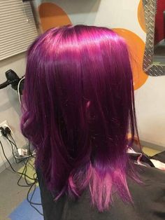 Magenta Hair Short, Purple Magenta Hair, Deep Pink Hair, Pinkish Purple Hair, Raspberry Hair Color, Purple And Pink Hair, Purple Pink Hair, Purple Punk, Magenta Hair