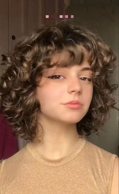 Short Curly Tomboy Hair, Curly Hair Inspiration Short, Short Layered Bob Curly Hair, Short Curly Haircut For Women, Short Curly Emo Hair, Cute Curly Haircuts Short, Short Curly Butterfly Haircut, 3b Short Hairstyles