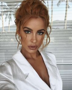 Ellie Gonsalves, Red Hair Green Eyes, Red Hair Inspo, Red Hair Woman, Ginger Hair Color, Beautiful Red Hair, Hair Color Auburn, Different Hair Types, Strawberry Blonde Hair