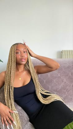 Blond Braids On Black Women, Blond Cornrows Braids, Braided Hairstyles For Black Women Blonde, Box Braid Blonde, Blonde Braids Ideas, Knotless Braids Hairstyles Blonde, Afro Braids Blonde, Black Girls With Blonde Braids, Blonde Protective Styles Black Women