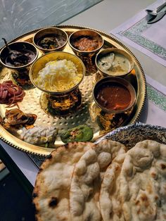 Kashmiri Thali. Kashmir Food, Kashmiri Wedding, Kashmiri Culture, Kashmiri Food, Kashmiri Cuisine, Indian Thali, Indian Masala, Indian Lifestyle, Family Lunch