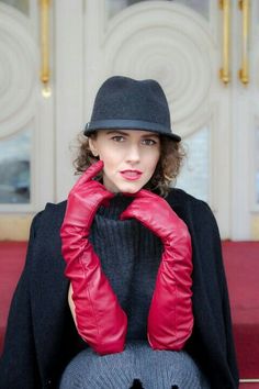 Gloves Winter Outfit, Long Leather Gloves, Elegant Gloves, Leather Gloves Women, Pink Gloves, Womens Winter Fashion Outfits, Girls Gloves, Evening Gloves, Red Gloves