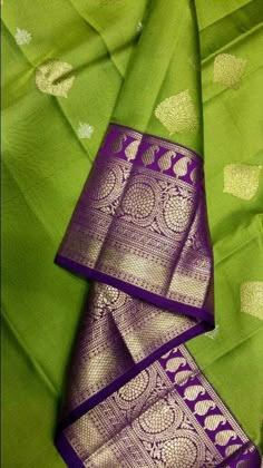 Love the color combination Purple Pattu Saree Blouse Combination, Violet Silk Saree With Contrast Blouse, Green Saree With Purple Blouse, Green And Purple Saree Combination, Saree Combinations Color Combos, Green With Purple Silk Saree, Green And Violet Pattu Saree, Purple Colour Kanchi Pattu Sarees