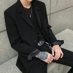 Dark Academia Fashion Men, Dark Academia Outfit, Dark Academia Fashion, Academia Fashion, Edgy Outfits, Dark Fashion, Suit And Tie, Grunge Fashion, Grunge Outfits