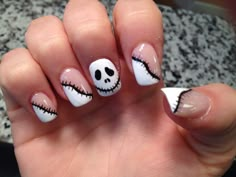 Nightmare Before Christmas Manicure, Nail Art Nightmare Before Christmas, Easy Nightmare Before Christmas Nails, Nightmare Before Christmas Acrylic Nails, Night Before Christmas Nails, Nightmare Before Christmas Nails Designs, The Nightmare Before Christmas Nails