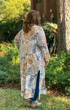 This item is in stock and ready to ship! Also available for local pickup from Magnolia, TX. Spend over $99 and shipping is on me! I love the dramatic vibe this longer length duster gives. It is light weight featuring slit details on both sides. The neutral bases make styling options unlimited! This duster would look great over a dress, jeans or even leggings. You will love layering this duster with so many different options throughout Fall! 96% Polyester, 4% Spandex I am wearing a 1X and 5’6” ta Dress Jeans, Falling Leaves, Birdy, Long Length, Autumn Leaves, Magnolia, Looks Great, Kimono Top, Layering