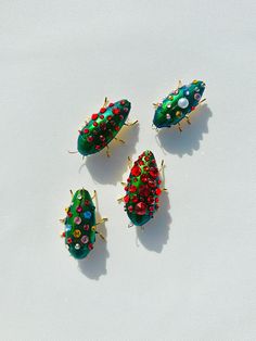 Real beetle brooch, cruelty-free. Adorned with shimmering glass crystals in your choice of color(s). Ultra-dazzling in the sunlight. Brass pin legs, pin, and inlay. Please note that these pieces are made from real beetles. There will be slight variances in size, shape, and color from the photos shown online. Each beetle is embellished by hand and will show a unique crystal pattern from the ones shown. Micromosaic Jewellery, Beetle Earrings, Crystal Furniture, Jacket Dress Set, Pin Legs, Strawberry Summer, Crystal Pattern, Brass Pin, Polymer Crafts