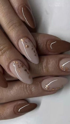 Ongles Beiges, November Nail Designs, Nails With Gold, Tato Henna, Thanksgiving Nail Designs, Neutral Nails