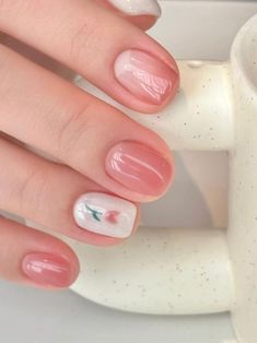 Nail Ideas Very Short, Nailart For Short Nail, Cute And Short Nails, Peach Nails Ideas, Cute Short Nails Ideas Summer, Peach Gel Nails Short, Short Nail Designs Peach Color, Cute Short Nail Design Ideas, Short Nail Designs Flowers