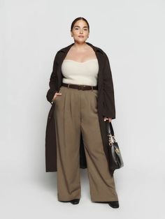 Wide Leg Trousers Midsize, College Professor Outfits Women Plus Size, Business Outfits Women Plus Size, Large Size Outfits For Women, Trousers Outfit Plus Size, Plus Size Pants Outfits, Plus Size Old Money Style, Business Casual Plus Size Outfits, Wide Leg Pants Outfit Plus Size