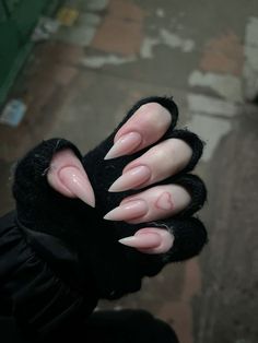 Cat Shape Nails, Cat Shaped Nails, Cat Claw Nails Acrylic, Bone Nails Acrylic, Sharp Nails Ideas, Soft Goth Nails, Pink Claw Nails, Pink Black Nails Designs, Sharp Acrylic Nails