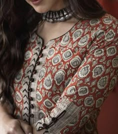 Salwar Design, Chudi Neck Designs, Kurti Neck Design, Kurti Pattern, Salwar Neck Designs, Suit Neck, Churidar Neck, Kurti Sleeves, Neck Patterns