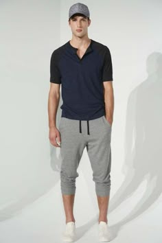 New York Fashion Week: Men's Trendsetters - "sweatpants" Gents Men's RTW SS15 Sweats Men, Street Style Vintage, Clothes Men, Sweat Shorts, Casual Look, Stylish Men, Look Cool