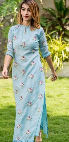 Long side cut kurti/ simple kurti Kurti Design Ideas Latest, Salwar Sleeve Designs Pattern, Chudi Sleeves Kurti, Salwar Top Designs Latest, Pattern For Cotton Kurti, Simple Kurti Sleeves Design, Long Sleeves Pattern For Kurtis, Cotton Simple Kurti Pattern, Long Kurti Ideas Style Patterns