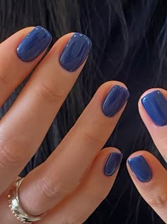 Nail Ideas No Extension, Aesthetic Short Gel Nails, Navy Nails Gel, Navy Gel Nails Short, Naive Blue Nails, Jodsone Gel Nails, Spring 2024 Gel Nails, Winter Nail Inspo 2023 Almond, Neutral Spring Nail Colors