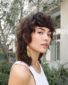 Layered Haircuts With Bangs, Long Face Shapes, Fringe Hairstyles, Shag Haircut, Trendy Haircuts, Long Wavy Hair, Short Hair With Bangs