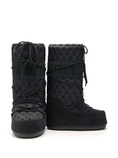 Find MOON BOOT Icon Quilted Snow Boots on Editorialist. black calf suede water-repellent diamond quilting tonal design logo print to the side round toe front lace-up fastening mid-calf length flat rubber sole Quilted Shoes, Black Site, Diamond Heels, Quilted Boots, Moon Boot, Versace Outfit, Slouched Boots, Moon Boots, Diamond Stitch