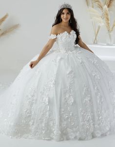 White Dress Quinceanera, Quinceanera Dresses White, White Quince Dress, White Quince Dresses, Quince Dresses White, White Quince, Quincenera Dresses, Quinceanera Collection, White Quinceanera Dresses