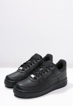 Air Force Noir, Black Shoes Outfit, Zapatillas Nike Air Force, Black Sports Shoes, Trendy Shoes Sneakers, Nike Shoes Girls