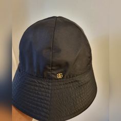 Brand New With Price Tag Gg Logo Motif Material - Nylon Size - Medium Retailed Brand New $610 Plus Tax Totaled $670 Gucci Adjustable Bucket Hat, Gucci Designer Wide Brim Hat, Gucci Elegant Short Brim Hat, Elegant Gucci Short Brim Hat, Designer Black Bucket Hat, Elegant Gucci Adjustable Hat, Gucci Bucket Hats, Gucci Bucket Hat, Gucci Hat