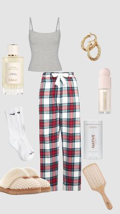 #pjs #outfitinspo #christmas #holidays #backtoschool #comfy Comfy Christmas Outfits, Preppy Christmas Outfit, Sleepover Outfit, Cute Christmas Pajamas, Xmas Pjs, Christmas Fits, Cute Christmas Outfits, Xmas Outfits, Cute Pjs