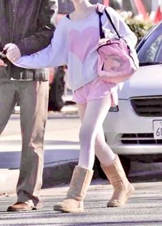 Pink Street Style Outfit, Pink Boot Outfit Ideas, Girly Soft Outfits, Comfy Pastel Outfits, Pink Winter Aesthetic Outfit, Paris Fashion School, Coquette Athletic Outfit, 2014 Girly Outfits, Dolly Outfits Aesthetic