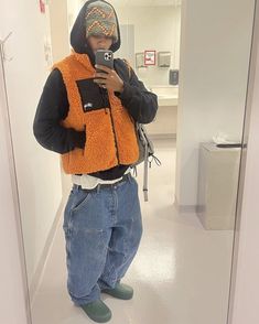 Outfits With Carhartt Pants, Carhartt Vest Outfit Men, Knee Pants Outfit, Carhartt Vest Outfit, Fleece Vest Outfit, Carhartt Outfit, Hat Outfit Men, Vest Outfits Men