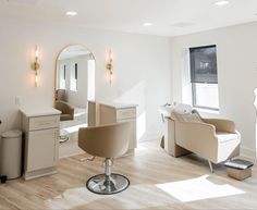 North Carolina Salon and Education Studio Small Home Beauty Salon Ideas, In House Salon Ideas Small Spaces, Small Home Salon Ideas Layout, Salon Interior Design Neutral, Small House Salon Ideas, One Person Hair Salon Ideas, Hair Clinic Design, Private Salon Room