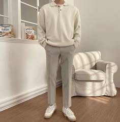 Nuetral Pallete Outfits Men, Taupe Outfit Men, Neutral Outfit For Men, Men Cream Outfit, Cream Jeans Outfit Men, Men Neutral Outfit, Men Beige Outfit, Man Fashion Outfits, Beige Sweater Outfit