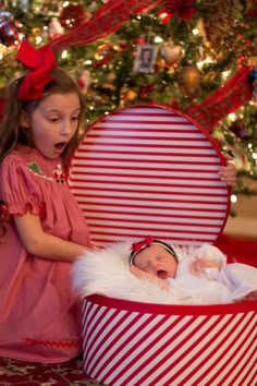 Newborn Photo Christmas, Christmas Newborn Pictures With Sibling, Crismas Baby Photo Shoot, Newborn And Sibling Christmas Photos, Baby Christmas Photos Outdoor, Family Newborn Christmas Photos, Newborn And Toddler Christmas Pictures, Toddler And Newborn Christmas Pictures, Newborn Christmas Pictures With Siblings