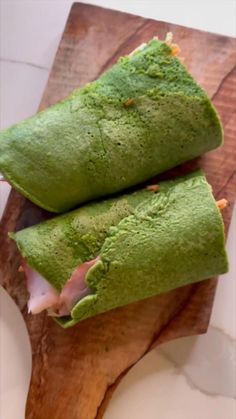 If you need an easy way to get more protein and veggies in, you’ll want to try this 3 ingredient spinach egg wrap! Clocking in with 15 grams of protein Spinach Egg Wrap, Healthy Tortillas, Easy Tortilla Recipe, Get More Protein, Egg Tortilla, Healthy Tortilla, Spinach Tortilla, Spinach Wraps, Egg Wrap