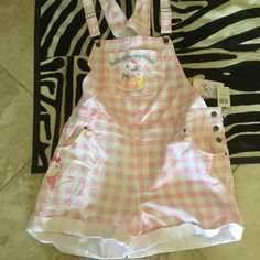 Her Universe Stretch Cotton And Spandex Hello Kitty And Friends Short Overalls Size 3x Brand New Hello Kitty And Friends, Short Overalls, Her Universe, Hello Kitty Collection, Overall Shorts, Stretch Cotton, New Color, Jean Shorts, Pink White