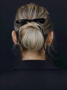 Trendy We Fryzurach, A Ponytail, Peinados Fáciles Para Cabello Corto, Good Hair Day, Hair Envy, Great Hair, Black Bow, Hair Dos, Gorgeous Hair