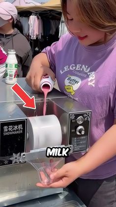 She Earns Millions WIth This Ice-cream...😱 Ice Cream Ideas, Snow Maker, Unique Ice Cream, Ice Cream Cake Pops, Ideas To Sell, Child Education, Food Places, Neat Ideas, Diy Resin Crafts