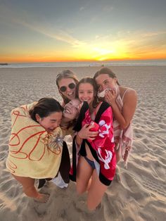 Summer Fun Photos, Teen Summer Aesthetic, Girls Summer Aesthetic, Summer With Friends, Summer Dump, La Summer, Summer Teen, Summer Vision, Summer Picture Poses