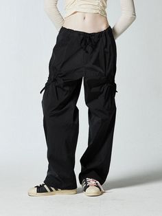 Composition : polyester 79% nylon 21%Color: BlackCountry of Origin : KOREA Black Full-length Cargo Pants For Spring, Black Full Length Cargo Pants For Spring, Black Stretch Pants For Streetwear, Black Stretch Cargo Trousers, Black Functional Nylon Bottoms, Black Full-length Parachute Pants For Spring, Black Full Length Parachute Pants For Spring, Functional Black Nylon Bottoms, Full Length Black Parachute Pants For Spring