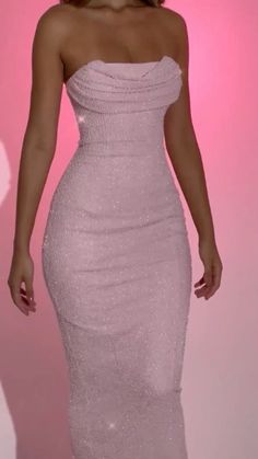 Pink Evening Dress Classy, Pink Sparkly Prom Dress, Pink Birthday Dress, Sparkly Formal Dress, Elegant Fits, Tight Prom Dresses, Priscilla Ricart, Dress Outfits Party, Dress For Prom