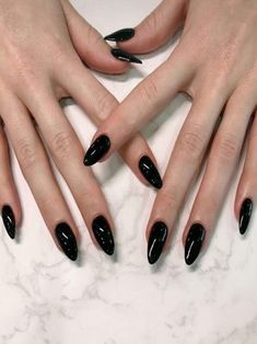 black nail designs
black acrylic nails
nails black
black nails acrylic
trendy black nails Black Almond Nails, Almond Nail Art, Kutek Disney, Fake Nails Long, Nails Valentines, Nagel Tips, Makijaż Smokey Eye, Almond Nail, Almond Shape