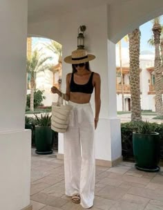 Resort Outfit Ideas Summer, Outfit For Island Vacation, Beach Inspo Outfits Vacation, Summer Beach Outfit 2024, Carribean Honeymoon Outfits, Cute Outfits For Cancun, Tropical Vacation Outfits 2023, Linen Crop Top Outfit, Summer Island Outfits Vacations