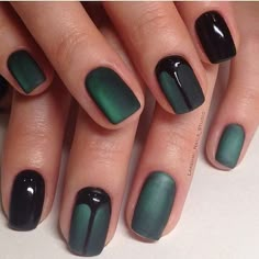 Black Silver Green Nails, Green Shellac Nail Designs, Short Black And Green Nails, Dark Green Halloween Nails, Black And Emerald Green Nails, Black And Dark Green Nails, Dark Green And Black Nails, Green And Black Nail Designs, Black And Green Nails Designs