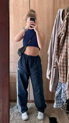 Trackies Outfit, Trackpant Outfit, Sporty Aesthetic Outfit, Adidas Trackies, Track Pant, 가을 패션, Cute Summer Outfits, 2000s Fashion, Looks Vintage