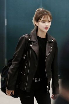 jeongyeon from twice Sana Momo, Korean Celebrities, Airport Outfit, Girl Crushes, Kpop Fashion, One In A Million