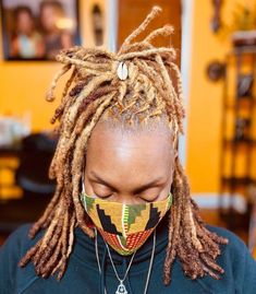 Half-Up Medium Locs Style Loc Hair Colors, Mohawk Dreads, White Girl Dreads, Medium Locs, Short Dreads